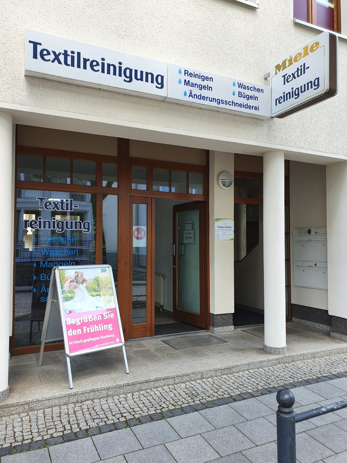 Textilreinigung Hain Außenansicht